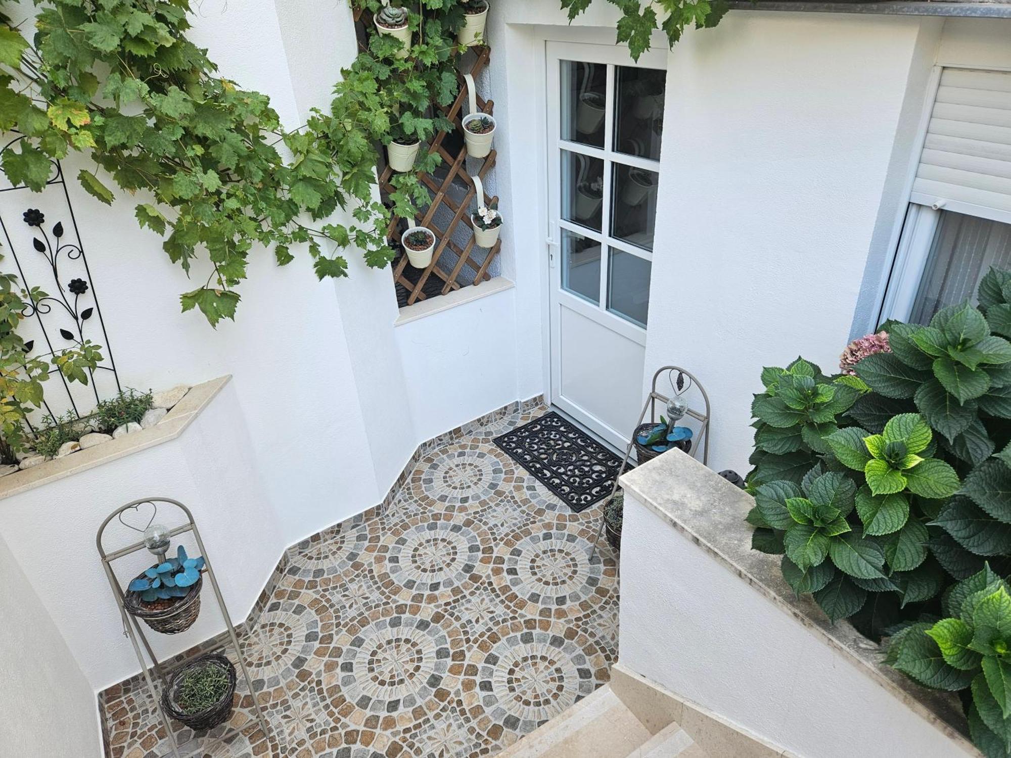 Apartmani Mirona - Tučepi Extérieur photo